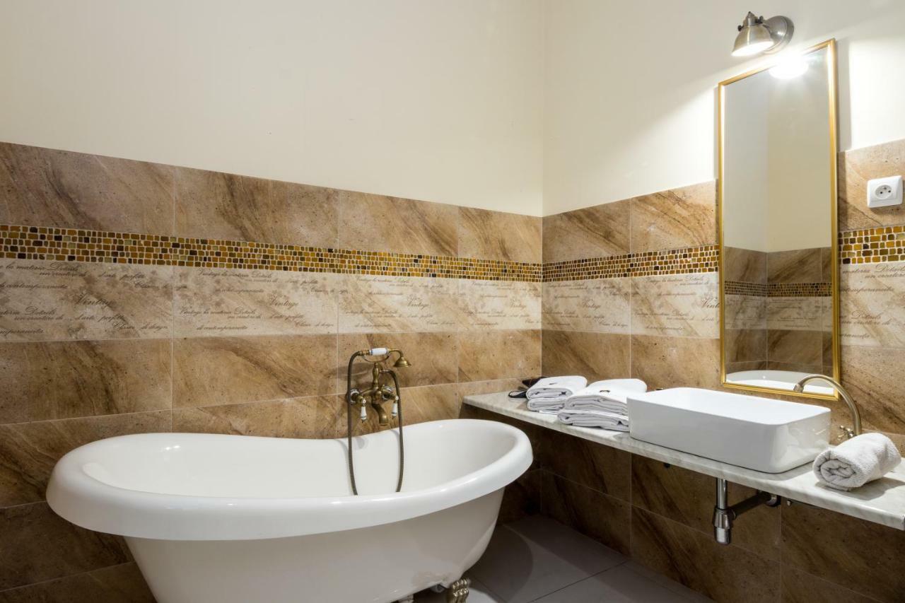 Luxaparts Krakow Luaran gambar