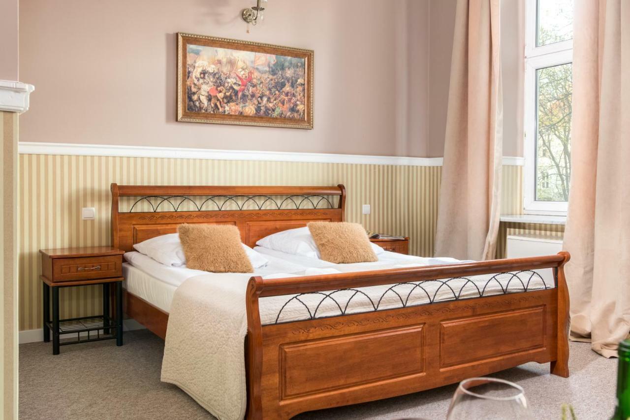 Luxaparts Krakow Luaran gambar